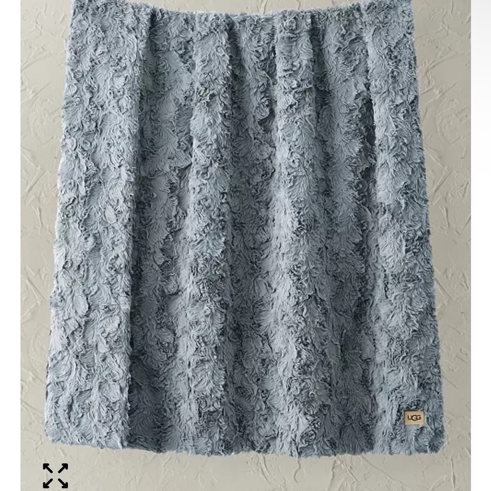 UGG Textured Throw Blanket - Picture 3 of 4